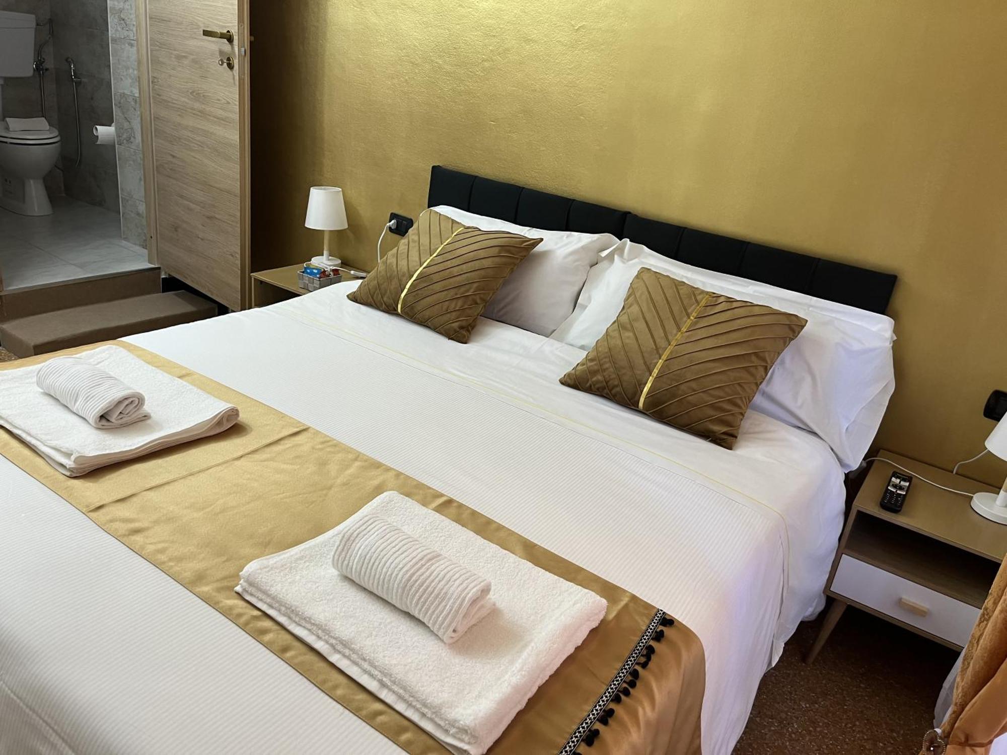 Genova Gold Rooms Exterior foto